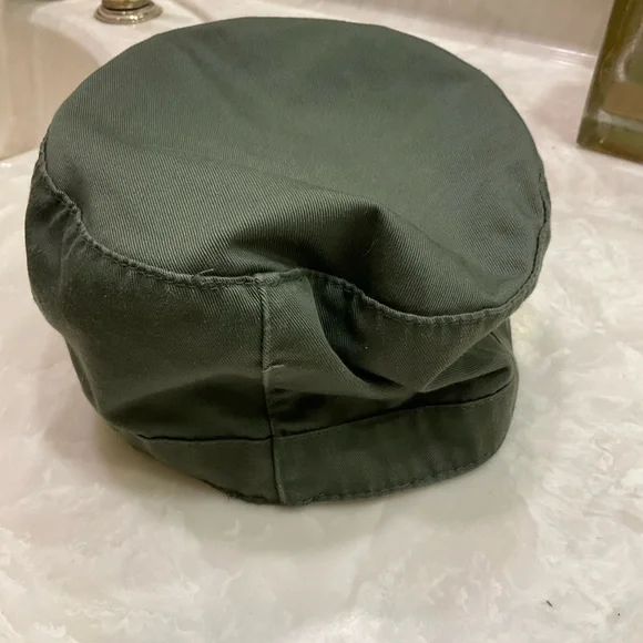 Vintage BDU Fatigue Combat Hat, Olive Drab w/ Red Star, Distressed, Size Large - Picture 6 of 9